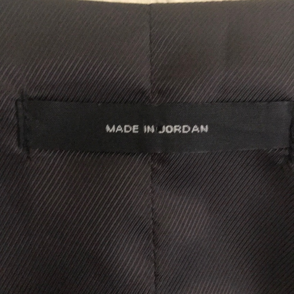 Vest - Picture 3 of 5